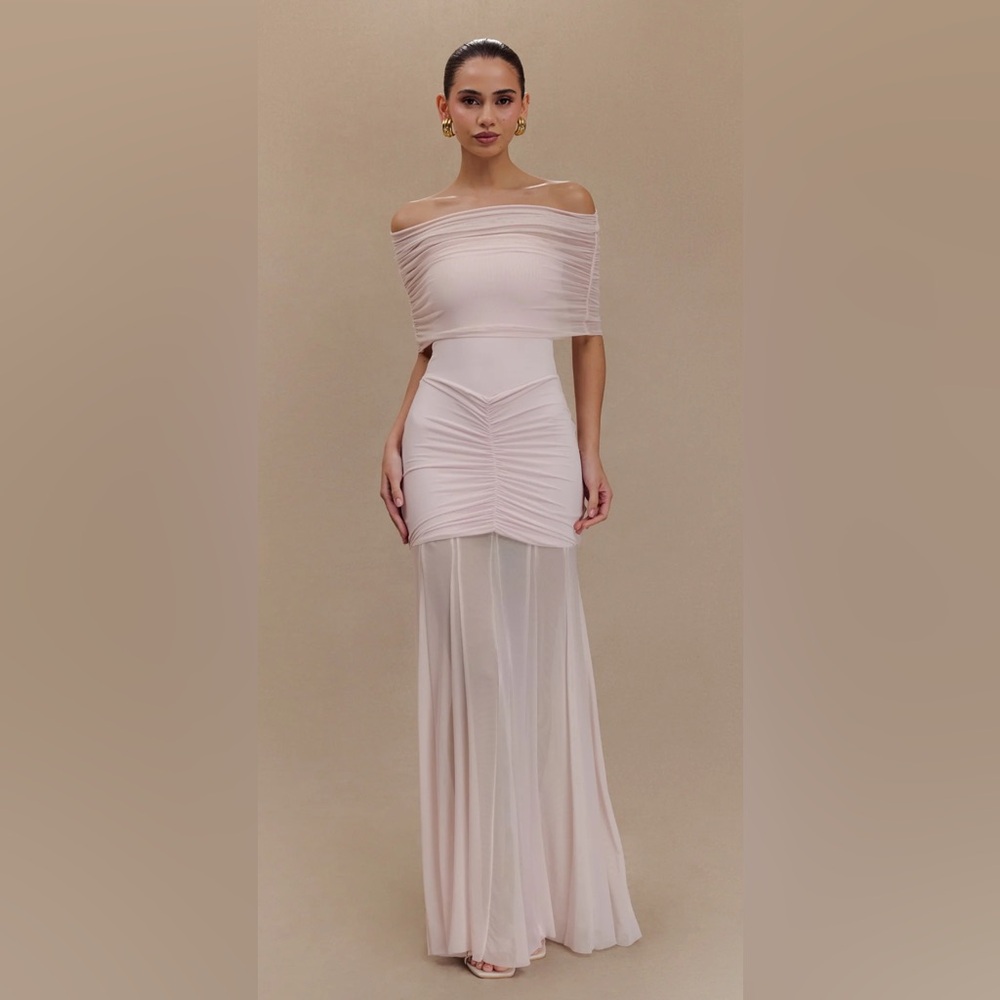 Meshki - Caspian
Slinky And Mesh Off Shoulder Maxi Dress